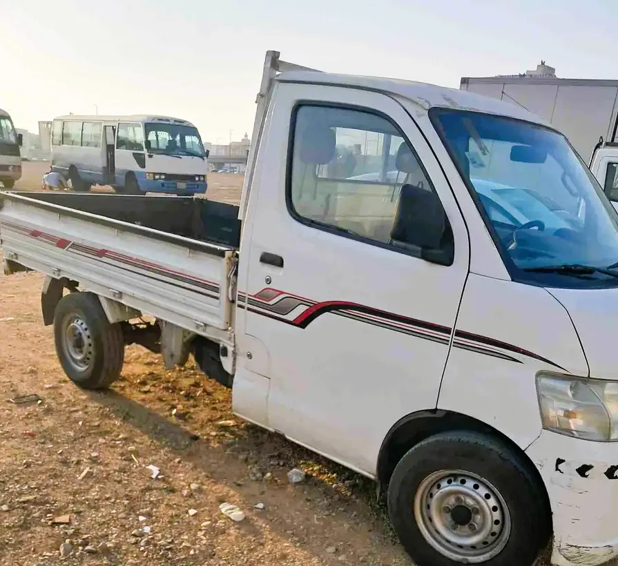 دباب توصيل بجدة لتوصيل طلبات الأثاث بسرعة وأمان